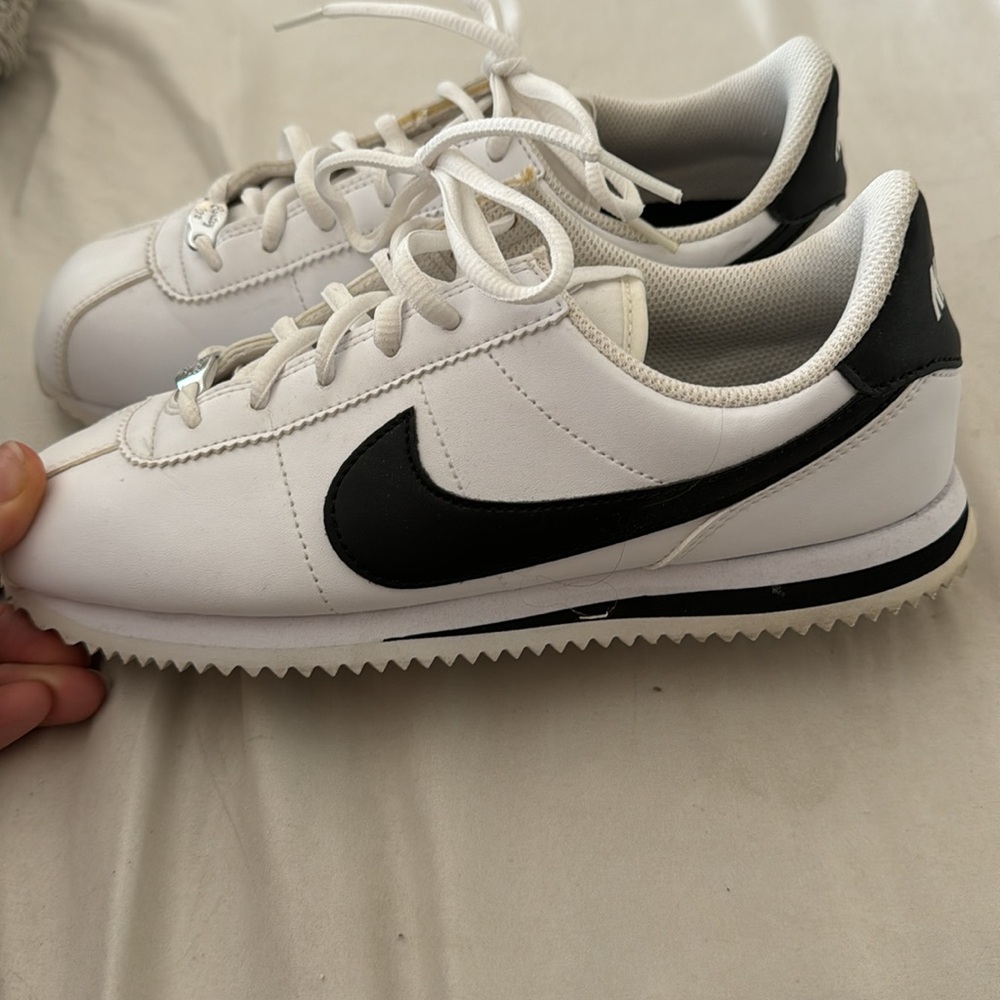 White and black Nike Cortez 7.5 W/ 6Y